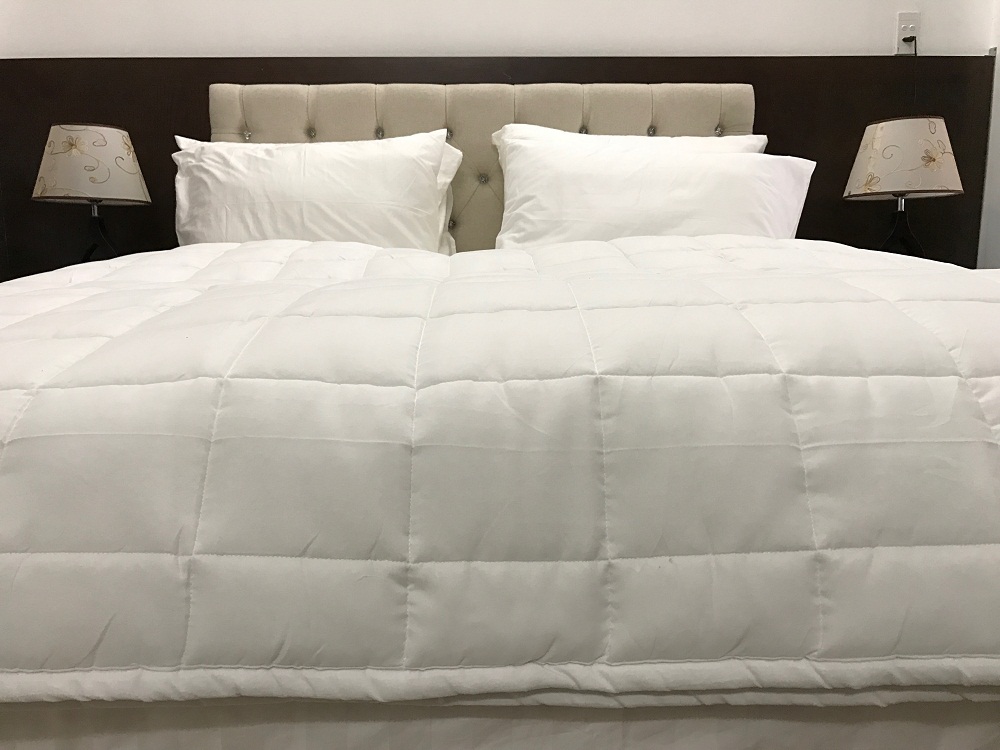 Ruột chăn khách sạn - Bông chần